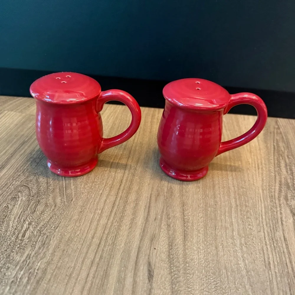 Wheatland Pottery Red Mini Mug Salt and Pepper Shaker Set Ceramic Farmhouse